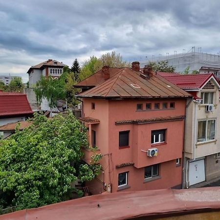Cozy Apartment Near City Center 布加勒斯特 外观 照片