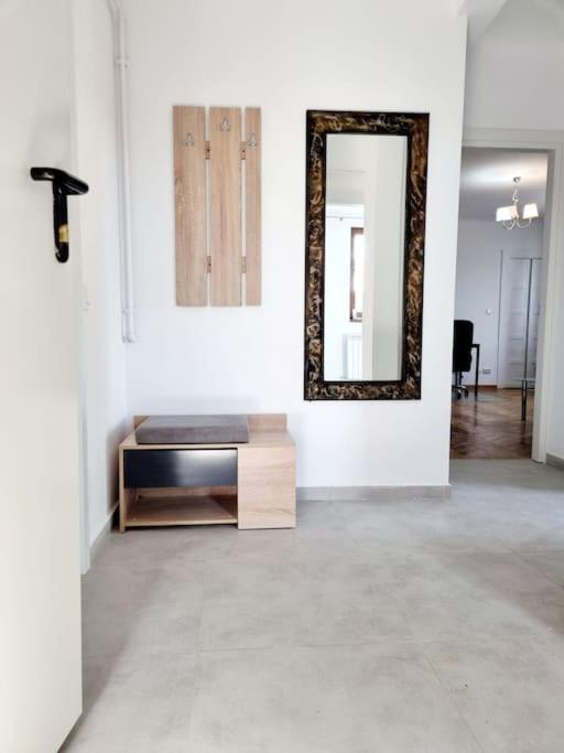 Cozy Apartment Near City Center 布加勒斯特 外观 照片