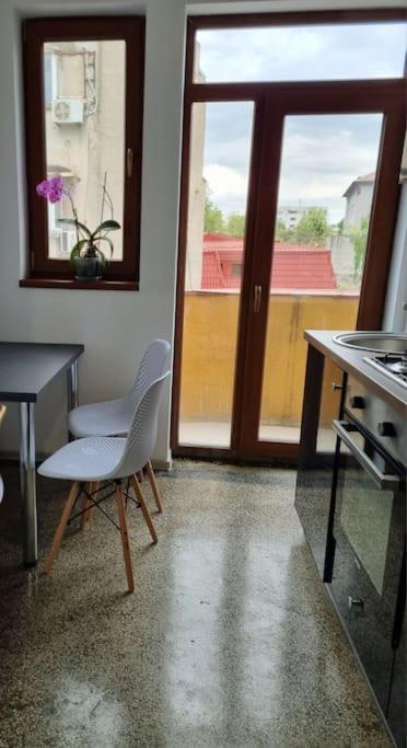 Cozy Apartment Near City Center 布加勒斯特 外观 照片
